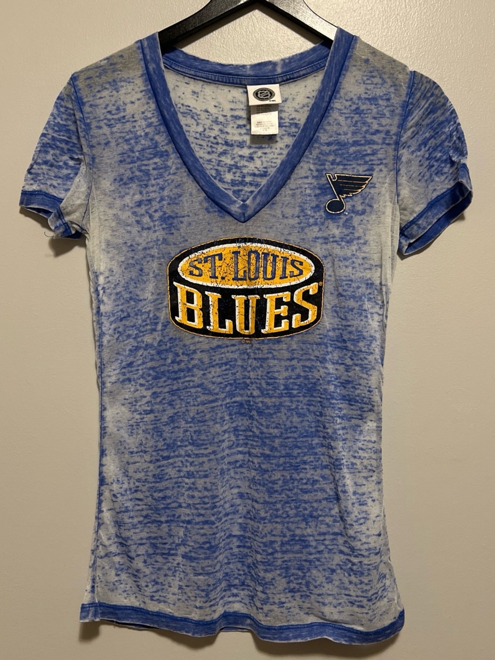 St. Louis Blues Hockey Women's V-Neck Tee S